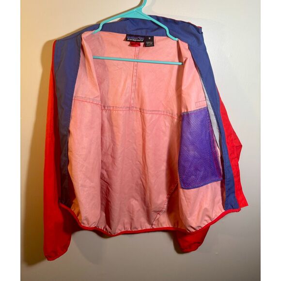 Patagonia Woman’s Medium Red Windbreaker Jacket – Lightweight Packable Active - Picture 3 of 5